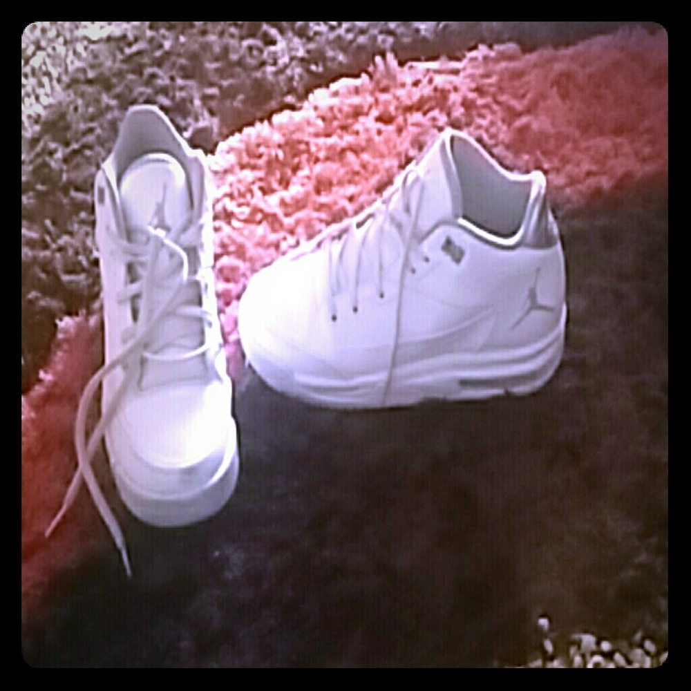 Nike shoes size 4.5 youth (size 6 ladies)